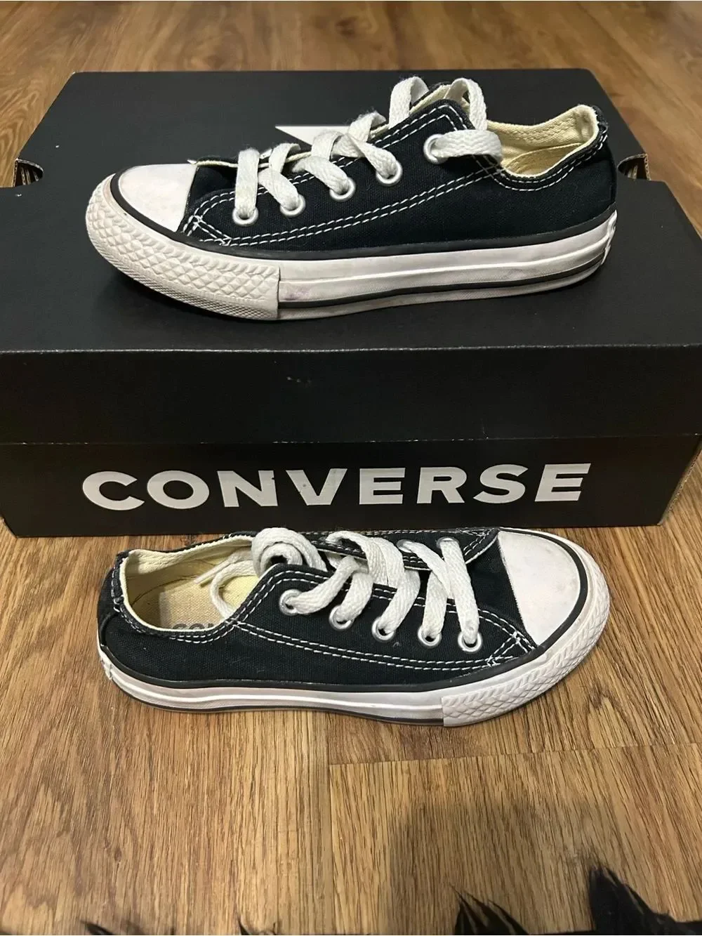CONVERSE all Star Chuck Taylor black lace up shoes sneakers kids 11 Preowned